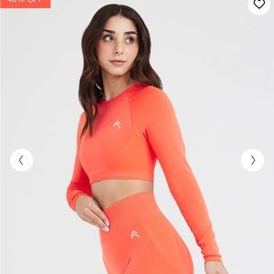 ONER ACTIVE EFFORTLESS SEAMLESS LONG SLEEVE CROP TOP